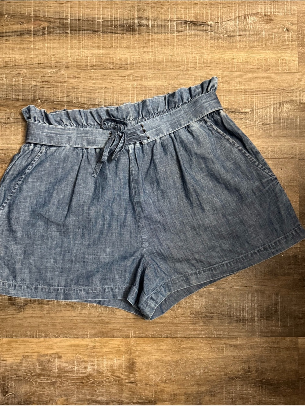 BCBGeneration Chambray Paperbag Waist Tie Shorts Medium